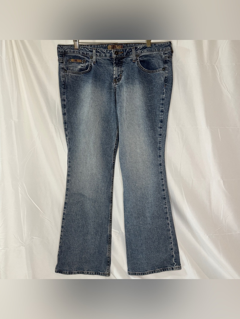 Y2K Lei Bootcut Jeans - Picture 3 of 11